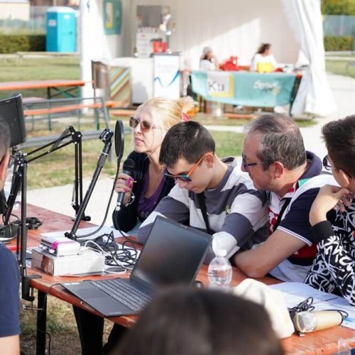Formazione genitori, I annualità. Incontro a cura di Mauro Maggi: creazione di podcast in
famiglia per migliorare il dialogo tra genitori e figli.